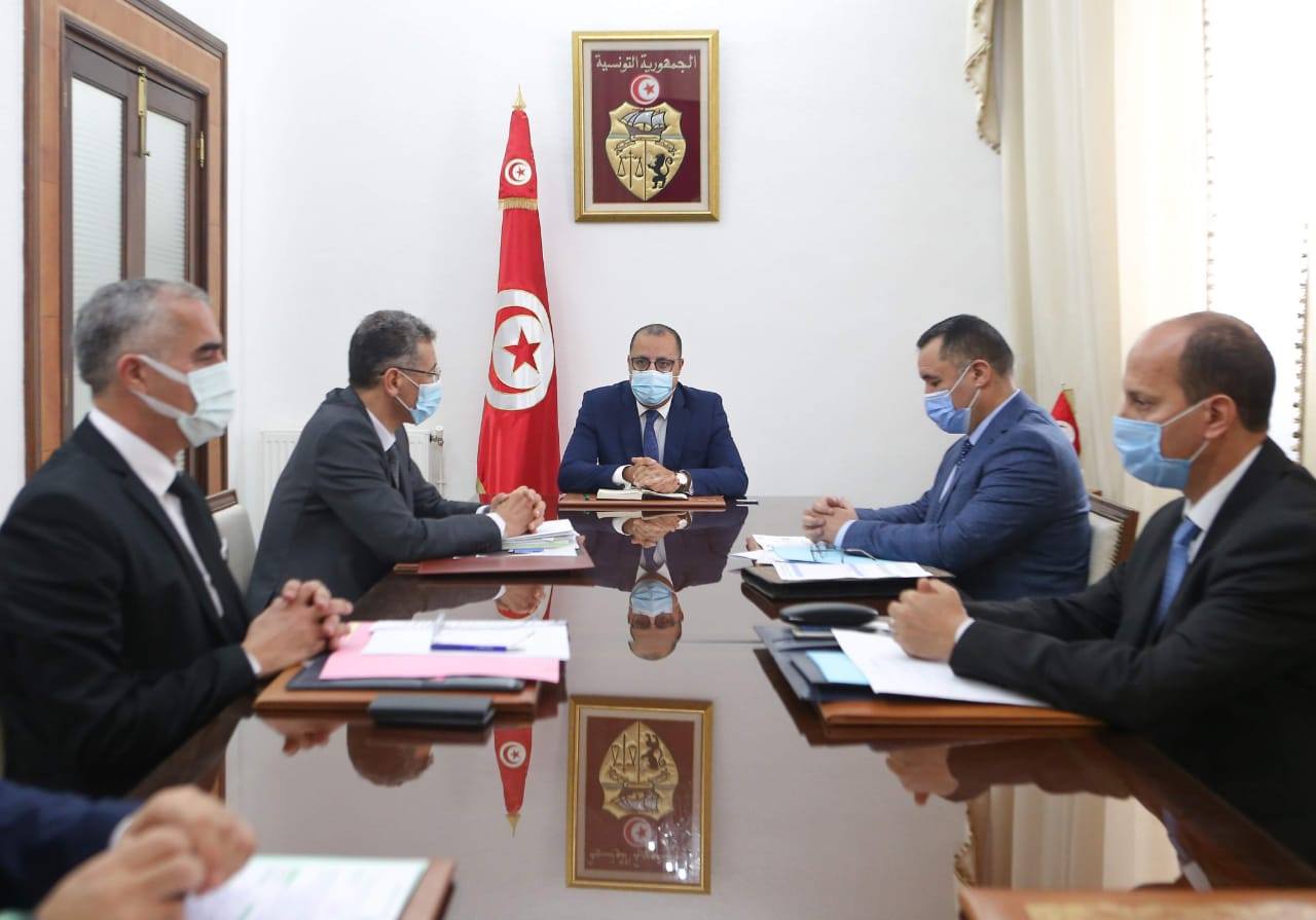 المشيشي يؤكد على إنفاذ القانون على كل مخالف للحد من انتشار كورونا